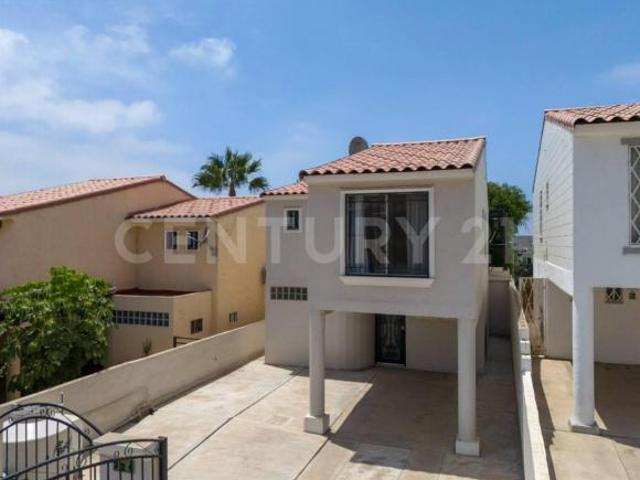 CASA EN VENTA,VISTA HERMOSA, ENSENADA B.C