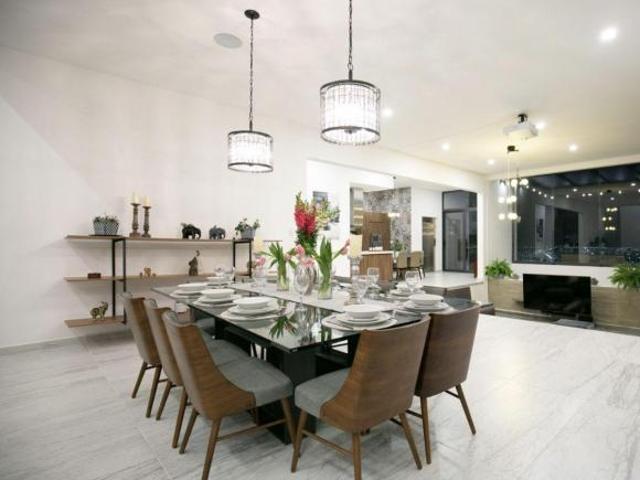 Casa en Venta Vista Real y Country Club