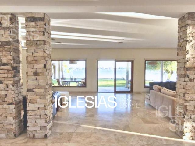 Casa en venta y alquiler al lago en El Golf, Nordelta ? 565m?
