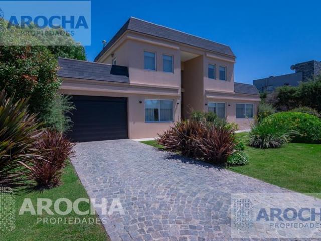 Casa en venta y alquiler en La Cándida