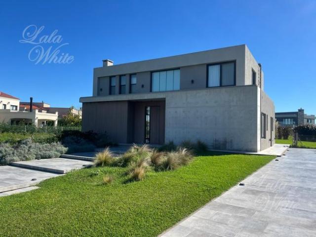 Casa en venta y alquiler en La Providencia