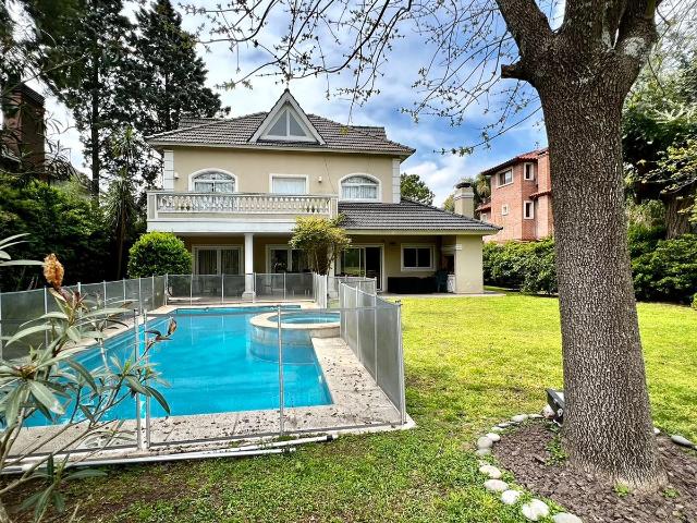 Casa en venta y alquiler en Saint Thomas Sur, Canning