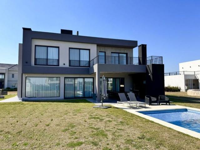 Casa en venta y alquiler La Providencia Canning