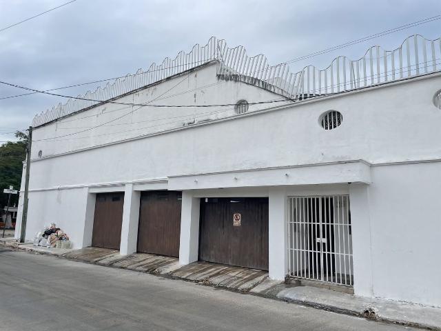 CASA EN VENTA Y EN RENTA AMUEBLADA CON ALBERCA EN CAMPECHE FRACCIORAMA 2000