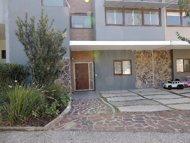Casa en Venta y Renta Altozano C1525
