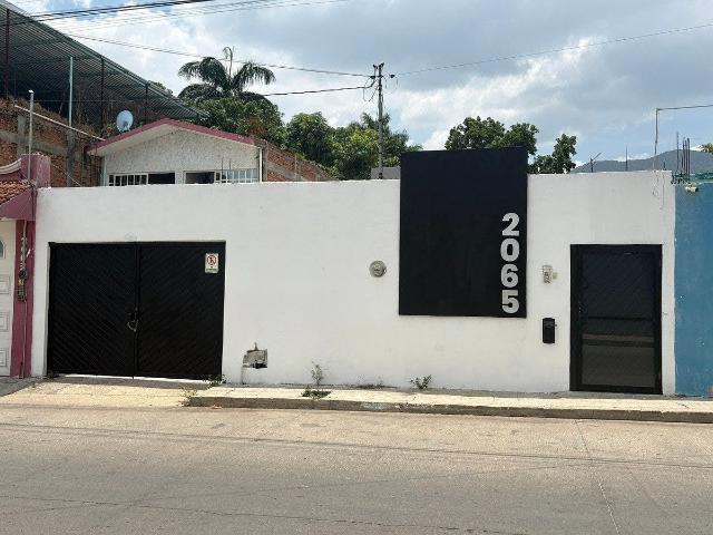 Casa en venta y renta atrás de Walmart poniente