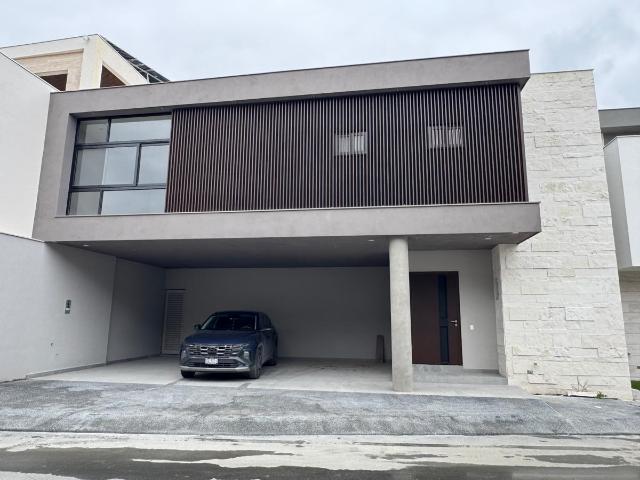 Casa en Venta y Renta en Altares Residencial, Santiago, Nuevo Le?n