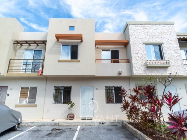 CASA EN VENTA Y RENTA EN JARDINES DE MAYAKOBA