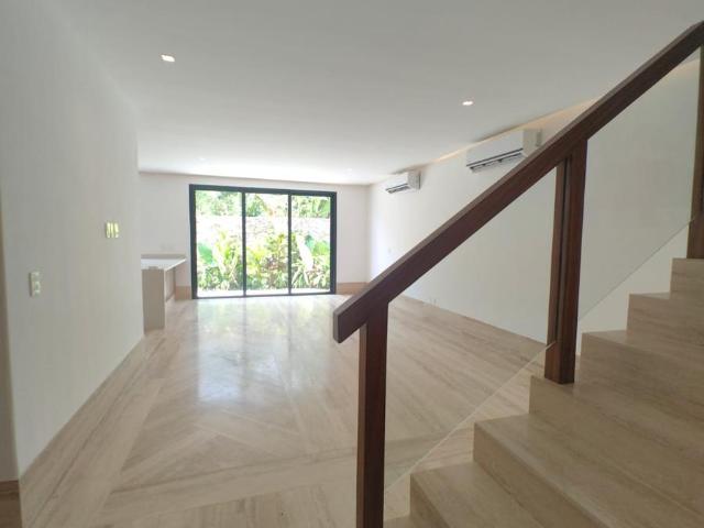 Casa en Venta y renta, en Losantos, 3 Rec?maras, Amplios espacios, Canc?n