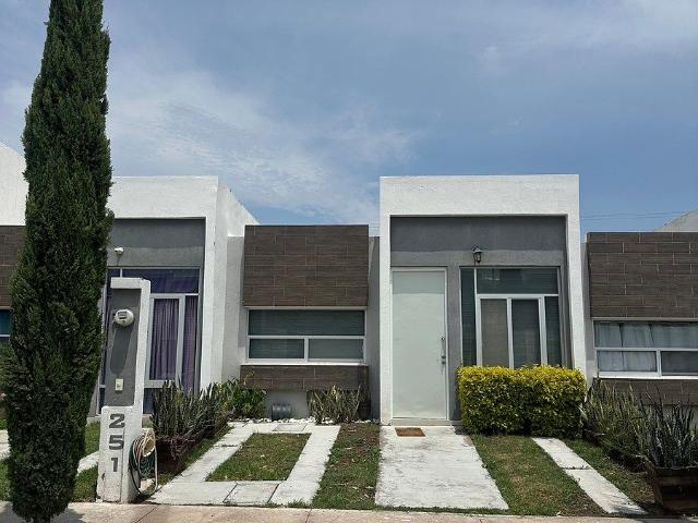 Casa en Venta y Renta en Mangata Residencial