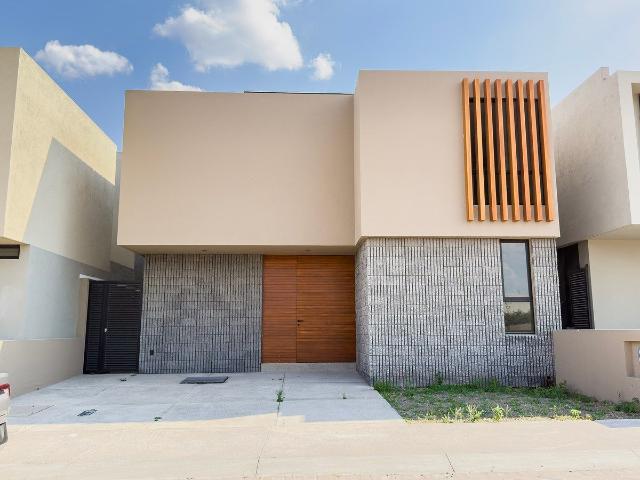 CASA EN VENTA Y RENTA EN VALLE DEL CAMPANARIO