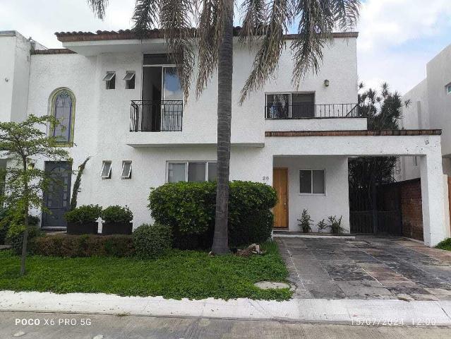 Casa en venta y renta Jardín Real
