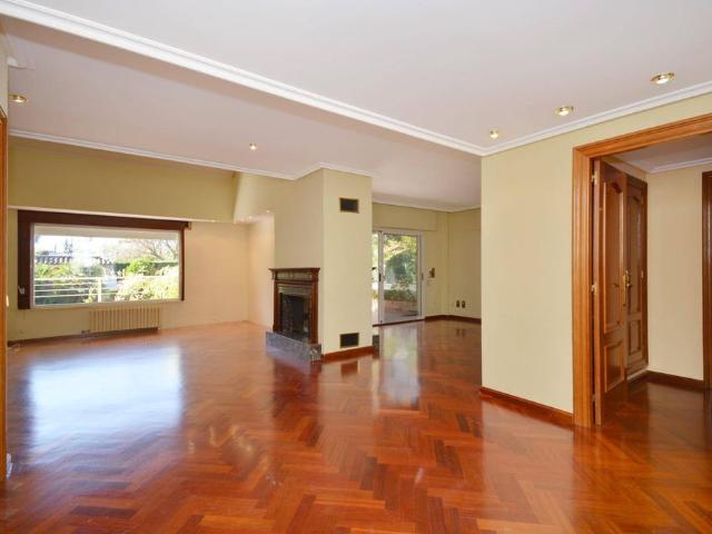 Casa en venta Zuera, España