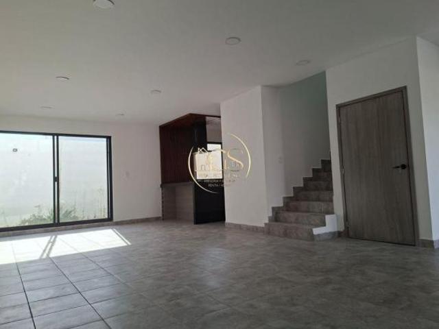 CASA EN VENTA ZANÁ ENTORNO RESIDENCIAL CELAYA