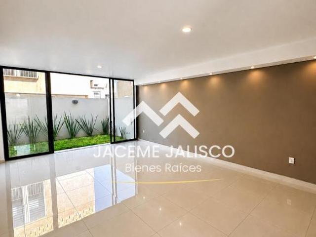 Casa en Venta Zapopan Coto Altanza Soare 3 Fraccionamiento Solares