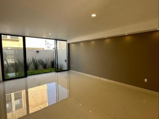 Casa en Venta Zapopan Coto Altanza Soare 3 Fraccionamiento Solares