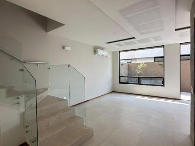 Casa en Venta Zapopan Coto Parques Vallarta Solares