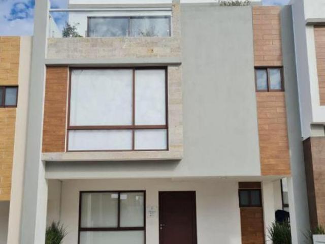 Casa en Venta Zibata, Doble Terraza, Roof Garden, 3 Recámaras