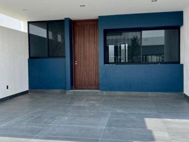 CASA EN VENTA | ZIBA RESIDENCIAL,| A ESTRENAR! DISEÑO MODERNO, ESPACIOS AMPLIOS Y ROOF GARDEN