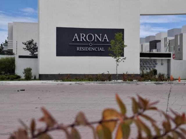 CASA EN VENTA ZINACANTEPEC ARONA RESIDENCIAL