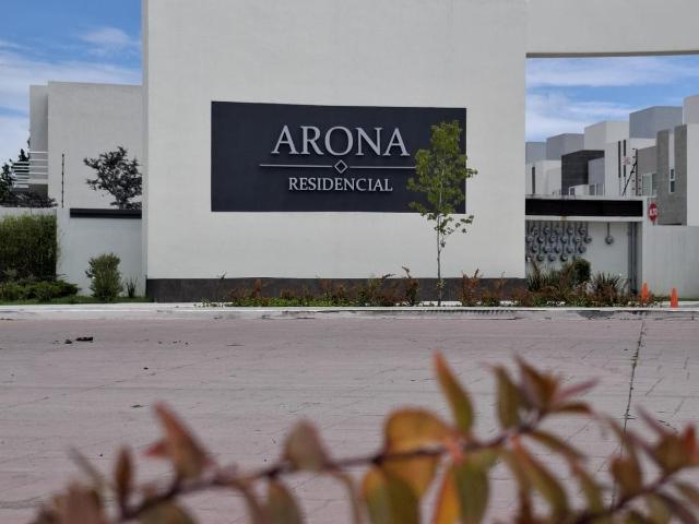 CASA EN VENTA ZINACANTEPEC ARONA RESIDENCIAL