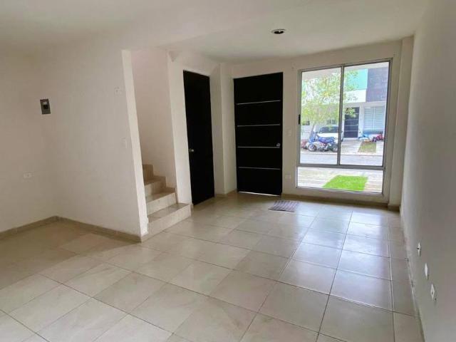 CASA EN VENTA EN ZINACANTEPEC, IDILLICA SERRATON