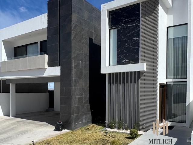 CASA EN VENTA ZONA CANTERA $18,000,000