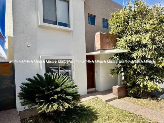 CASA EN VENTA ZONA CANTERAS $5,800,000