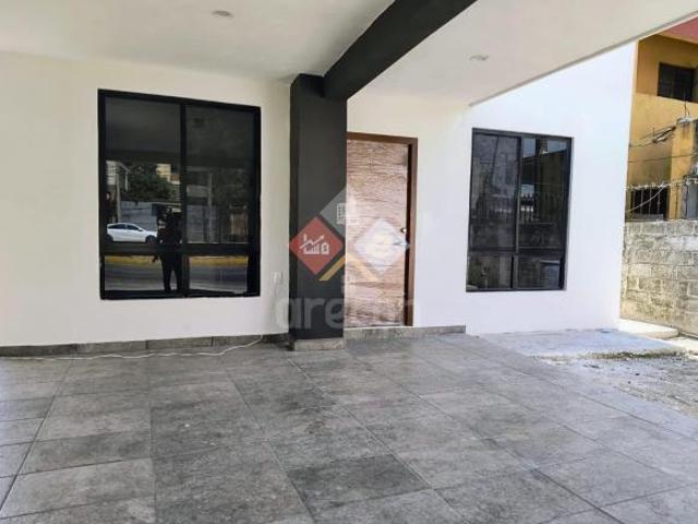 Casa en Venta Zona Centro Madero, sobre Av Álvaro Obregon