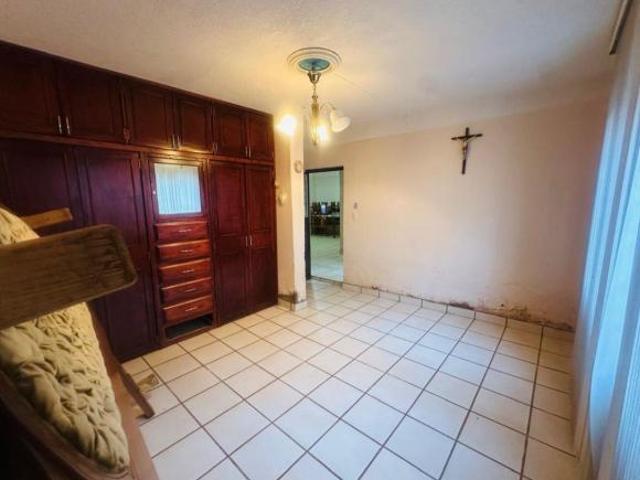 CASA EN VENTA ZONA CENTRO