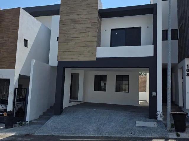 CASA EN VENTA ZONA CUMBRES