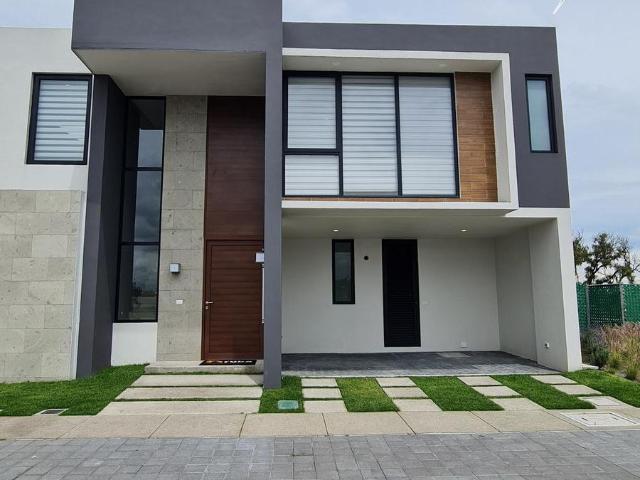 CASA EN VENTA ZONA AEROPUERTO MOD TINTORETTO