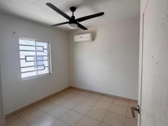 CASA EN VENTA ZONA ESCOBEDO