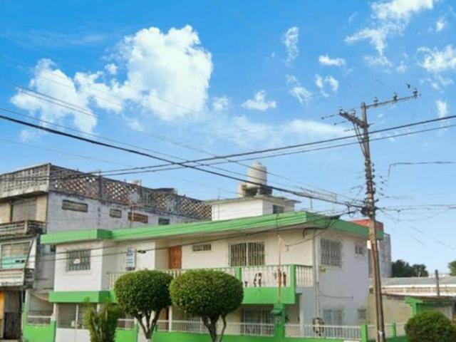 Casa en venta zona habitacional y comercial