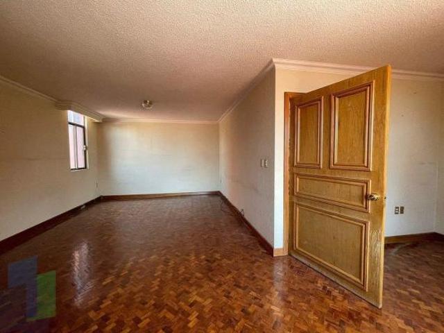 Casa en venta zona los Arcos y Loma Dorada muy amplia