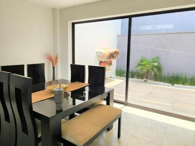 CASA EN VENTA ZONA MONTE MAGNO, CON RECAMARA EN PLANTA BAJA