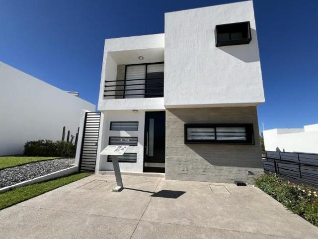 Casa en venta zona norte con amenidades