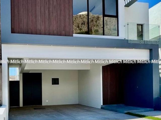 Casa en Venta Zona Valle Escondido $7,600,000