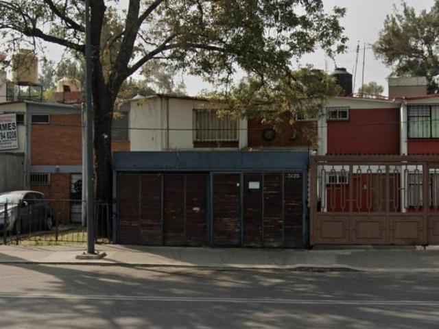 Casa en venta 150 m2 de terreno, 3 recámaras, 2 baños y 2 E. en Villa Coapa, Tlalpan, CDMX