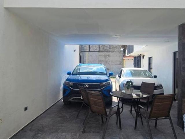 CASA EN VENTA 180 M2 DE CONSTRUCCION, JUNTO COLEGIO ST. JOSEPH SCHOOL