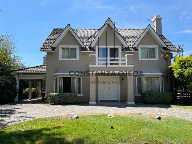 Casa EN VENTA