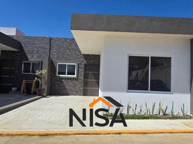 CASA EN VENTA 1 NIVEL CON JARDIN COCINA INTEGRAL