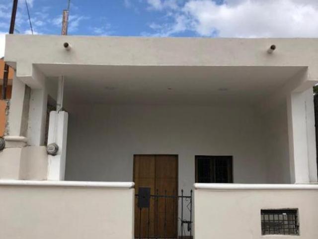 CASA EN VENTA 1 RECAMARA REMODELADA MERIDA, CENTRO ERMITA AVC 2860