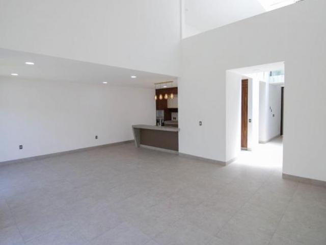 Casa en Venta 288.03 m² | Sur de León | Residencial Mayorca