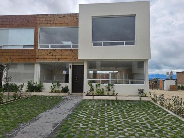 Casa en venta en Calimaya en Residencial Lomas Virreyes 220 m2 terreno, 3 recámaras