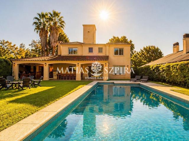 Casa EN VENTA
