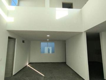 Casa en venta $2,400,000 en primera seccion a 3 calles del centro de Zacatelco, Tlaxcala