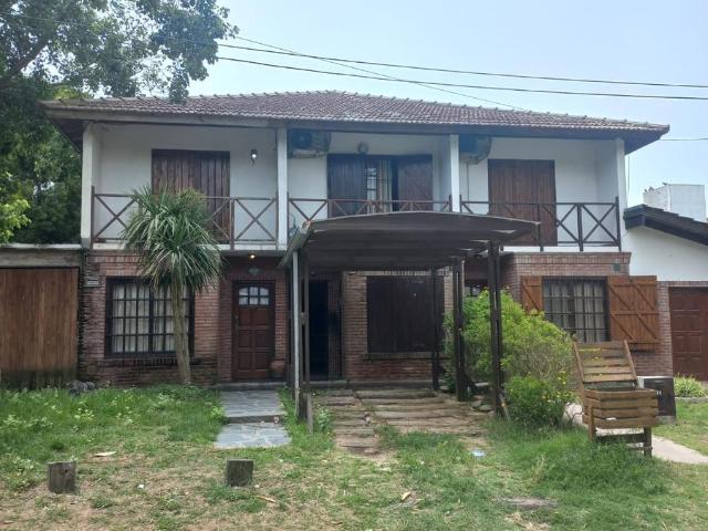 Casa en venta 2 Dormitorios 4 Ba?os Villa Gesell