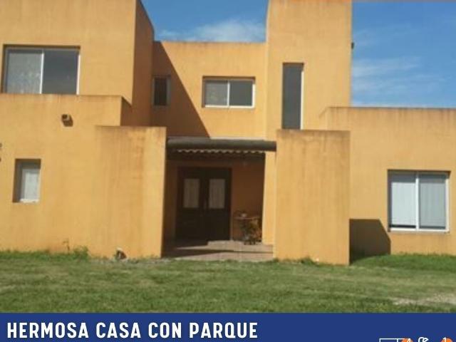 Casa EN VENTA