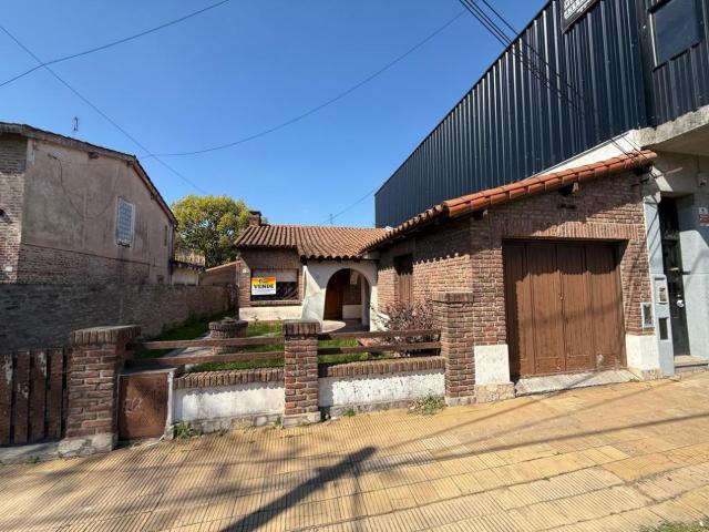 Casa en Venta 3 amb con quincho y jardín. Villa Ballester. en Inmomap